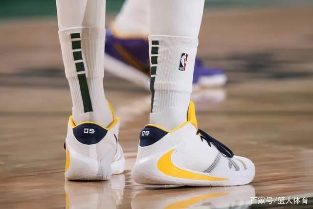 邹雨宸14+6北控6人上双大胜青岛 杰曼空砍50分