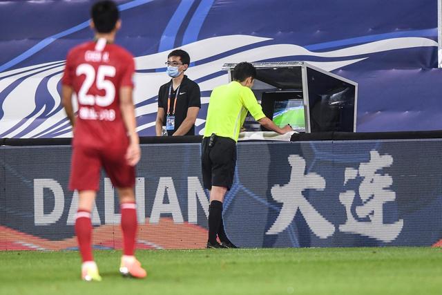 CBA夏联-王哲林21分上海胜福建 翁金郎23+7